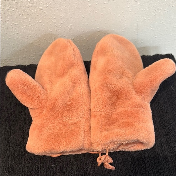 Orange Plush Mittens for Cozy Comfort - Picture 3 of 3